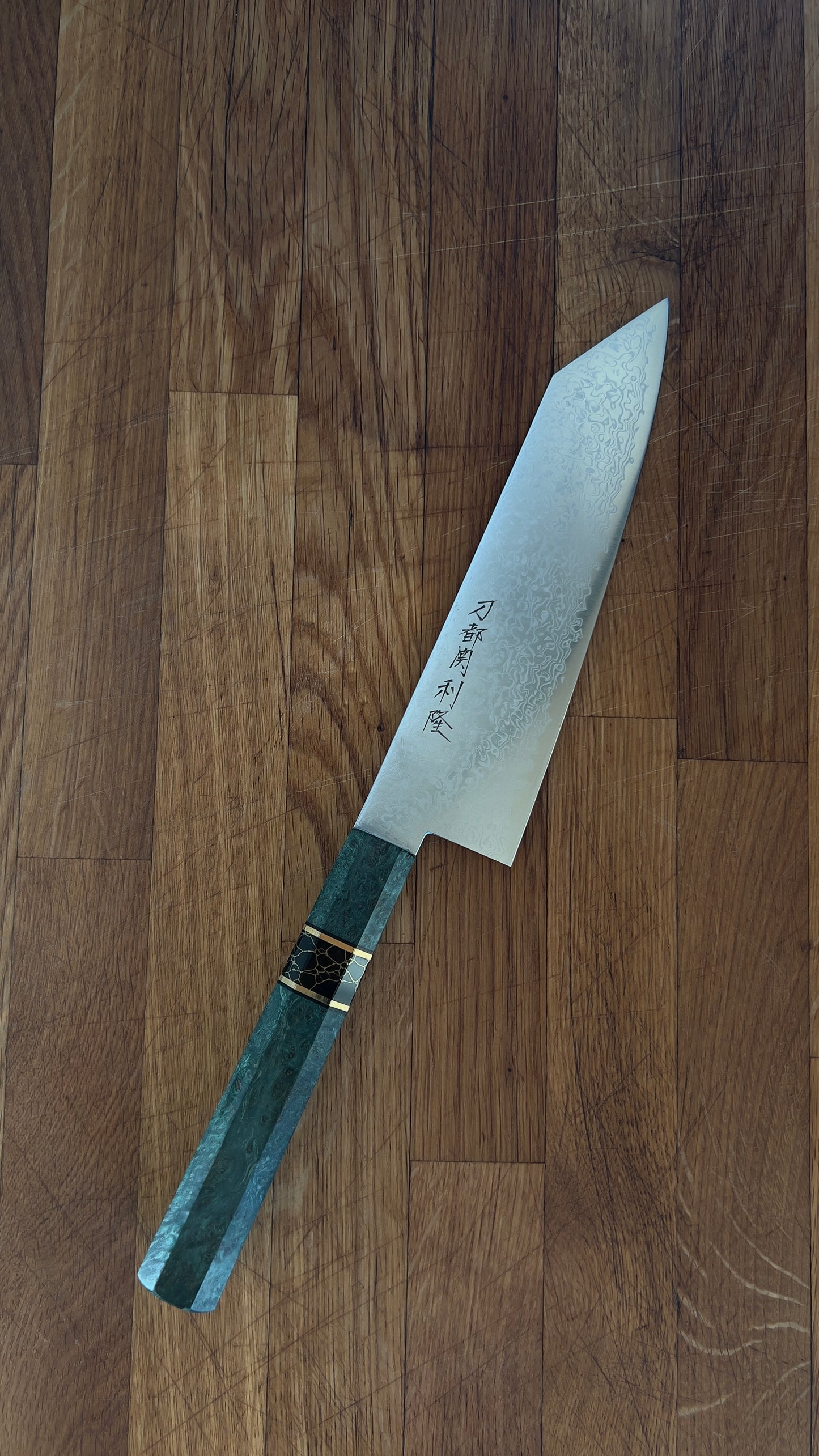 Toshitaka damask Kiritsuke 180 mm