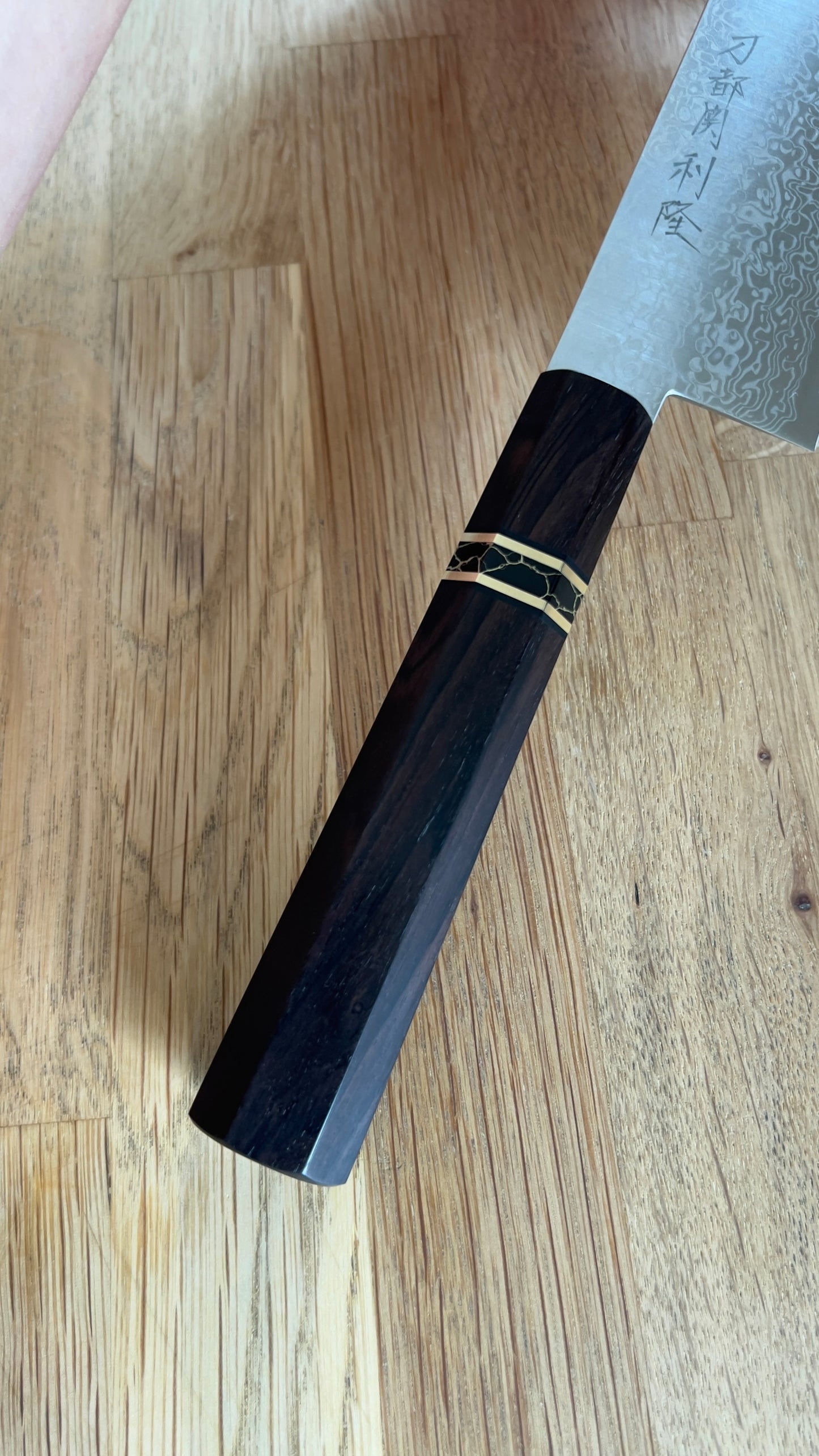 Toshitaka damask Kiritsuke 180 mm