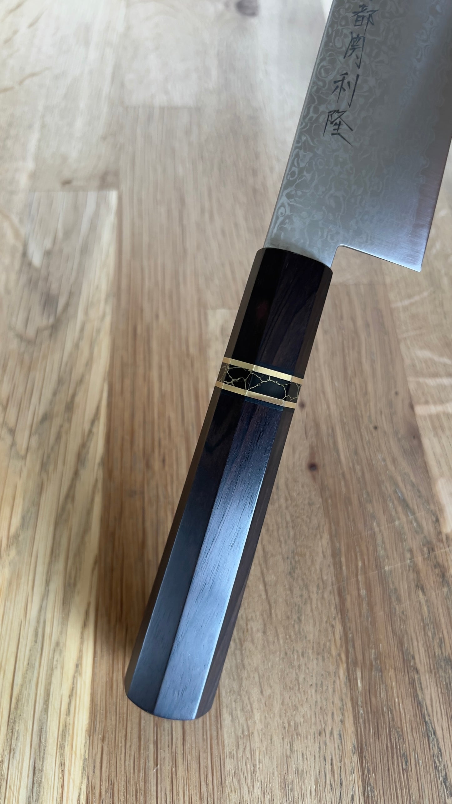 Toshitaka damask Kiritsuke 180 mm